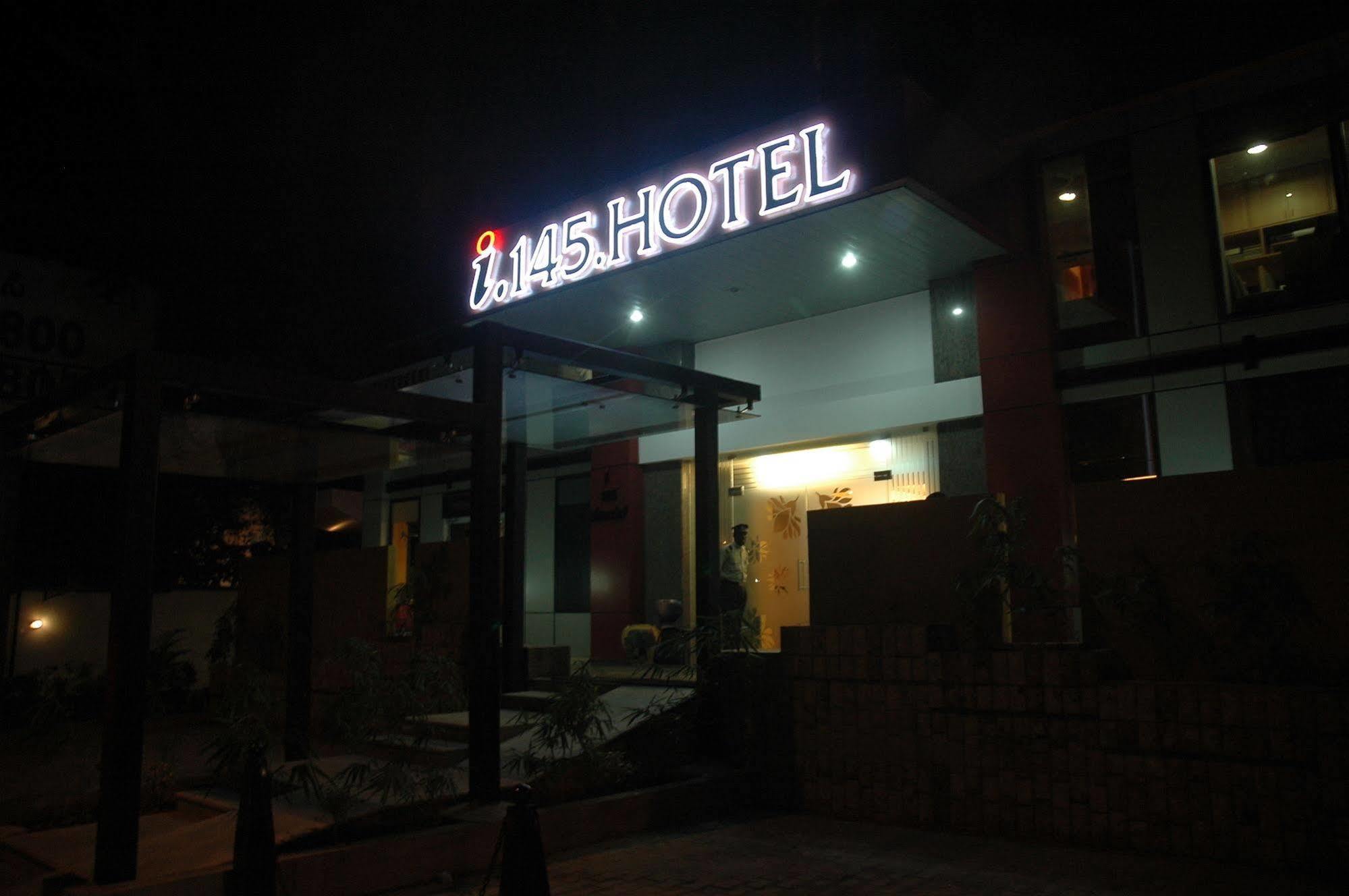 Istay Hotels Infantry Road Bangalore Exterior foto